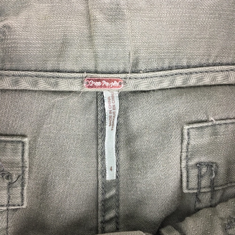 🛍 Free People Raw and Patched Short Moss NWT - Picture 6 of 7